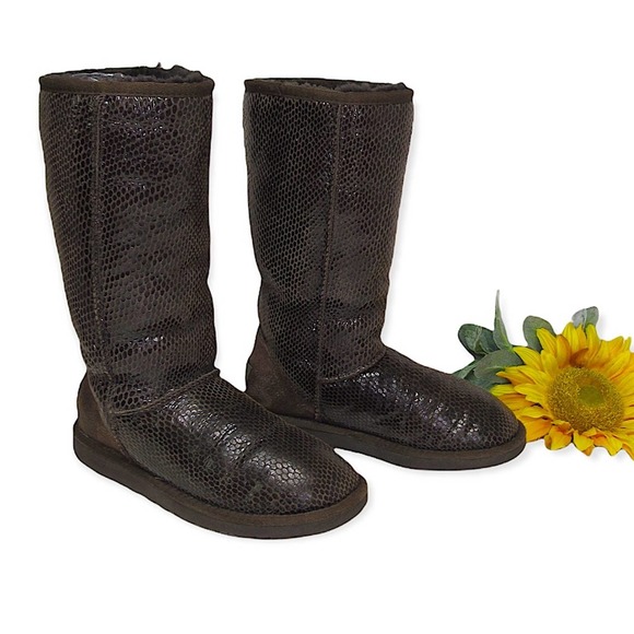Ugg Australia Classic Tall Snake Print Size 6 Chocolate Brown Sheepskin 5864 - Picture 1 of 12